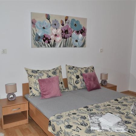 Apartman Luka Kaštela Exterior foto