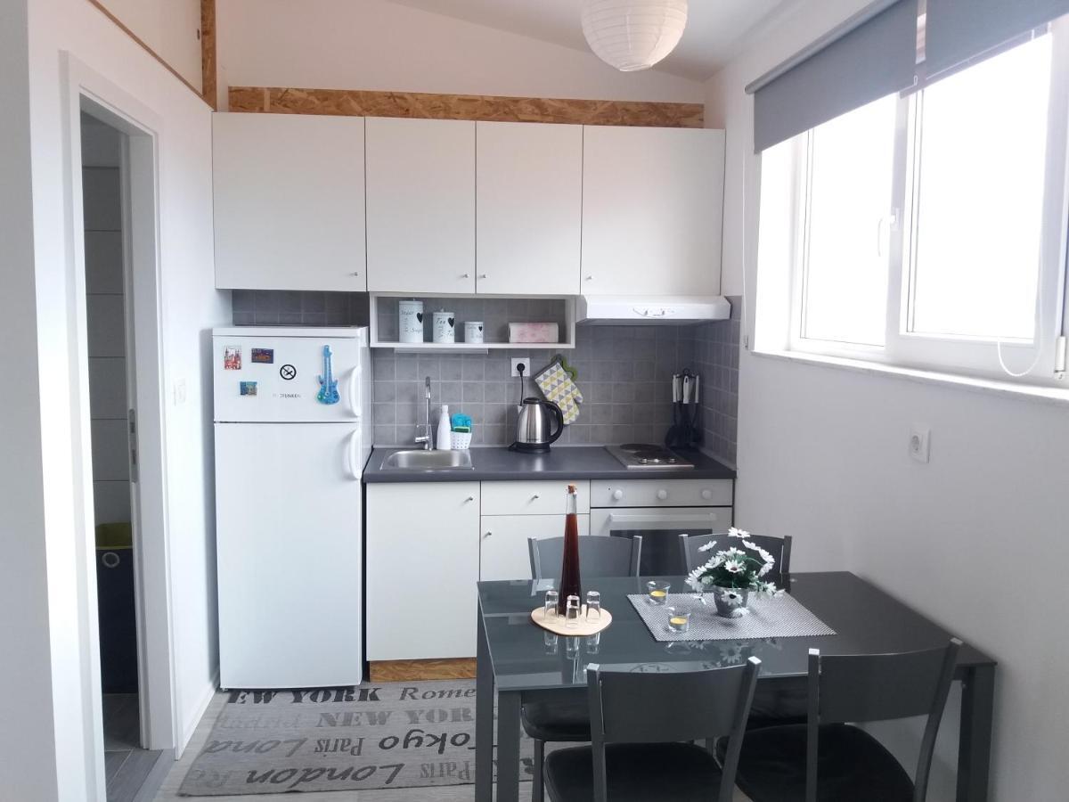 Apartman Luka Kaštela Exterior foto